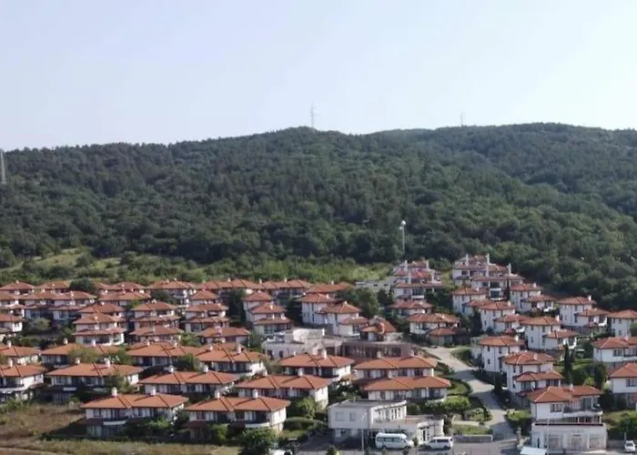 Bay View Sunny Entire